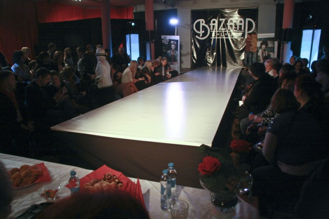 Színpadi balesttszőnyeg bérlés